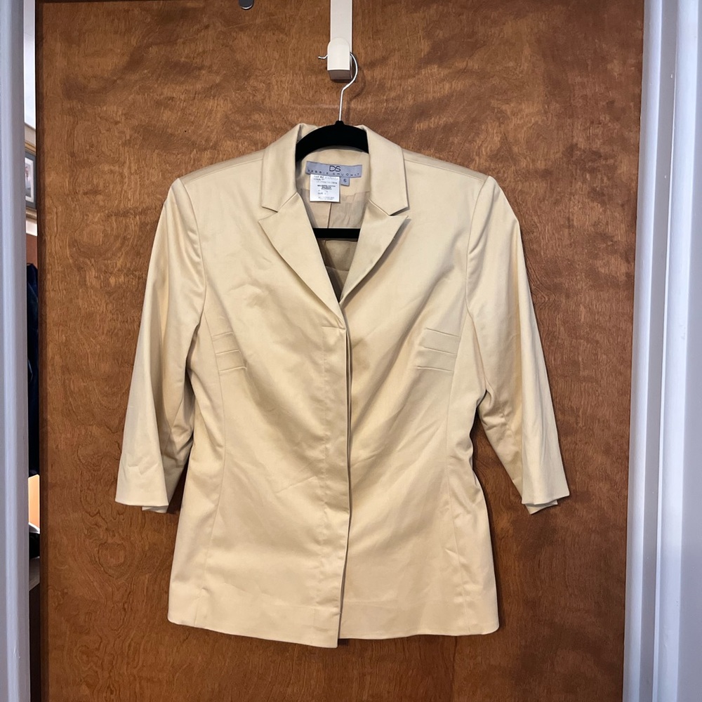 MATCHING DRESS WITH JACKET/ Color is actually like a light mustard/Free pearls